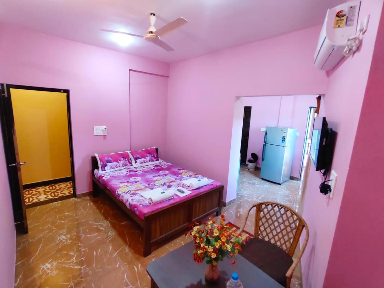 The Narrow Way Edward Guest House Candolim Room photo